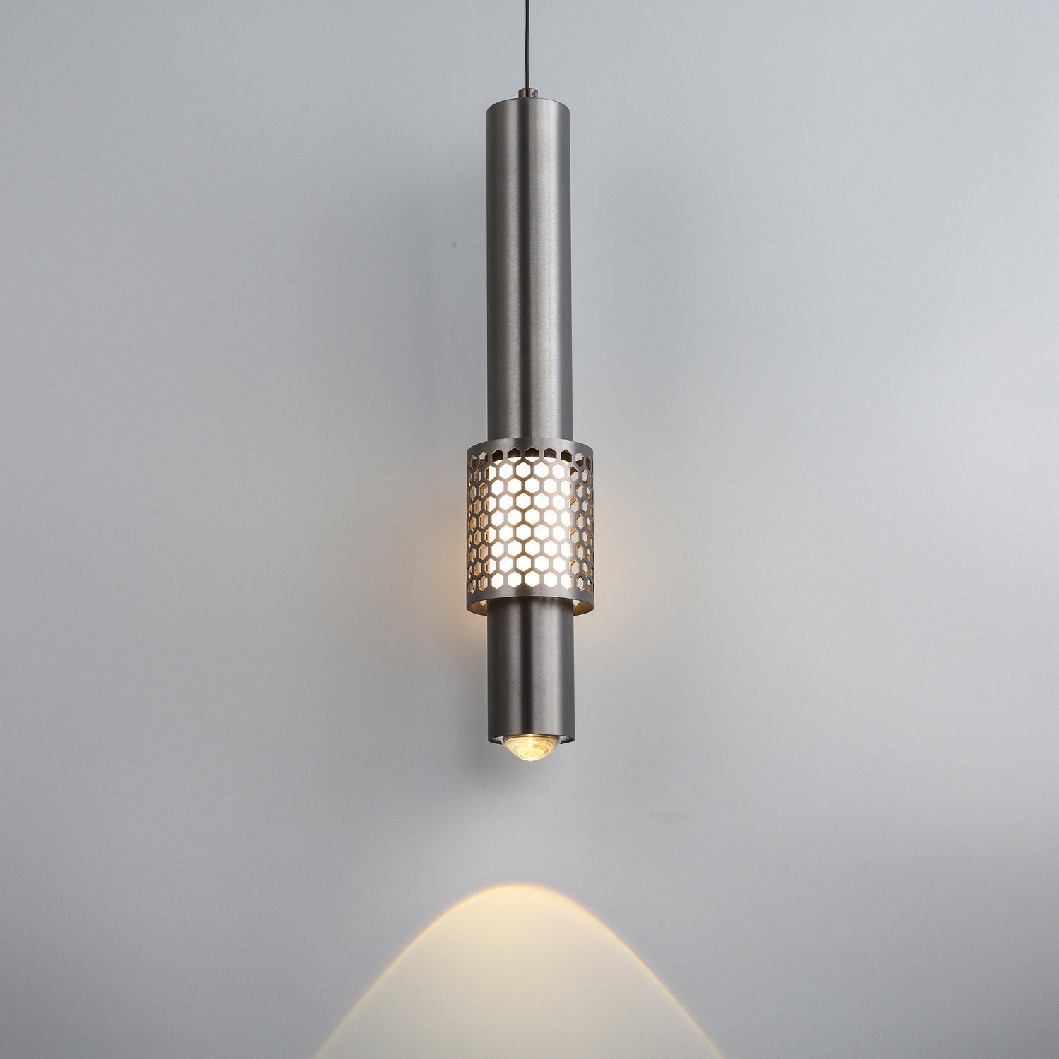 Cylindrical Hollow Mesh Pendant Light