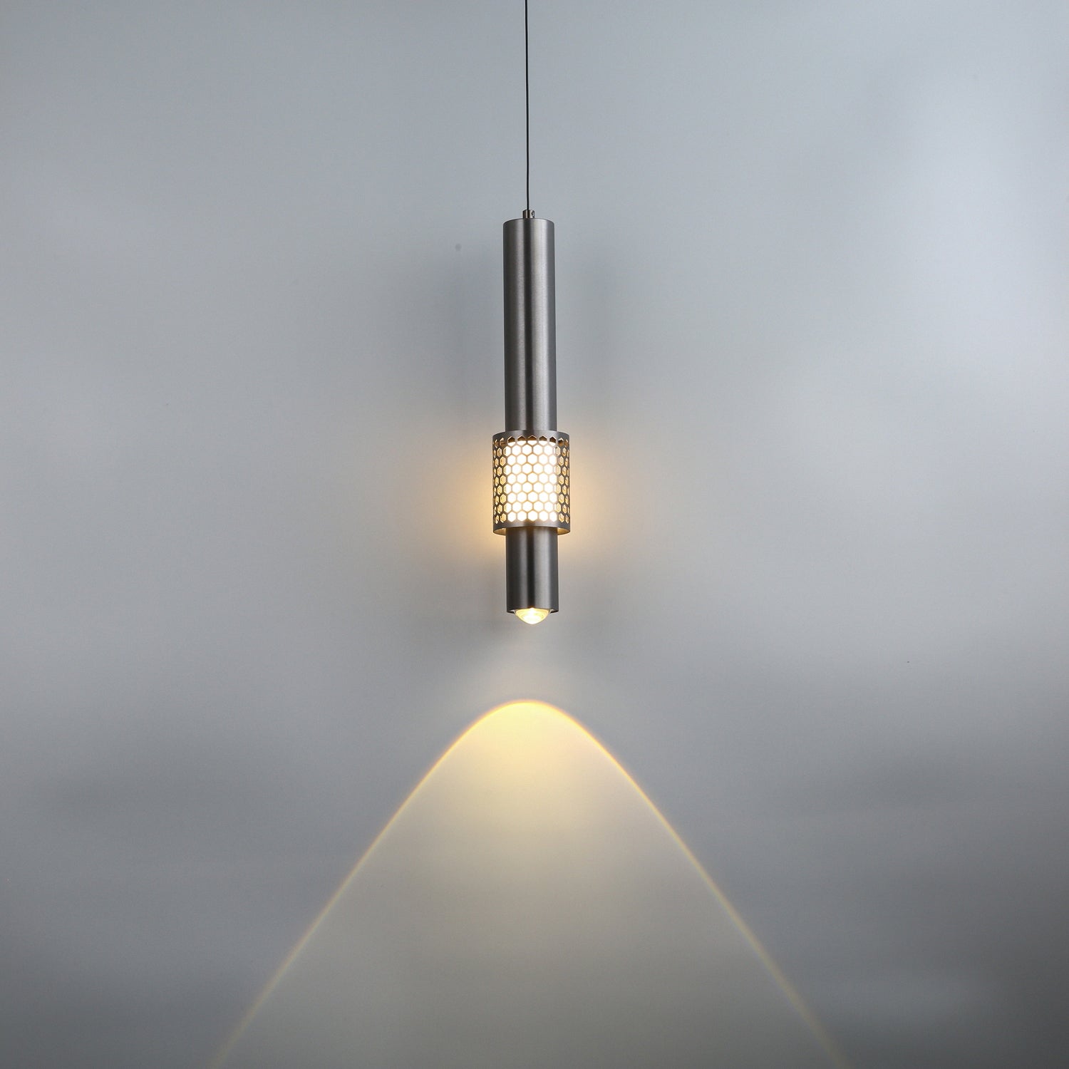 Cylindrical Hollow Mesh Pendant Light