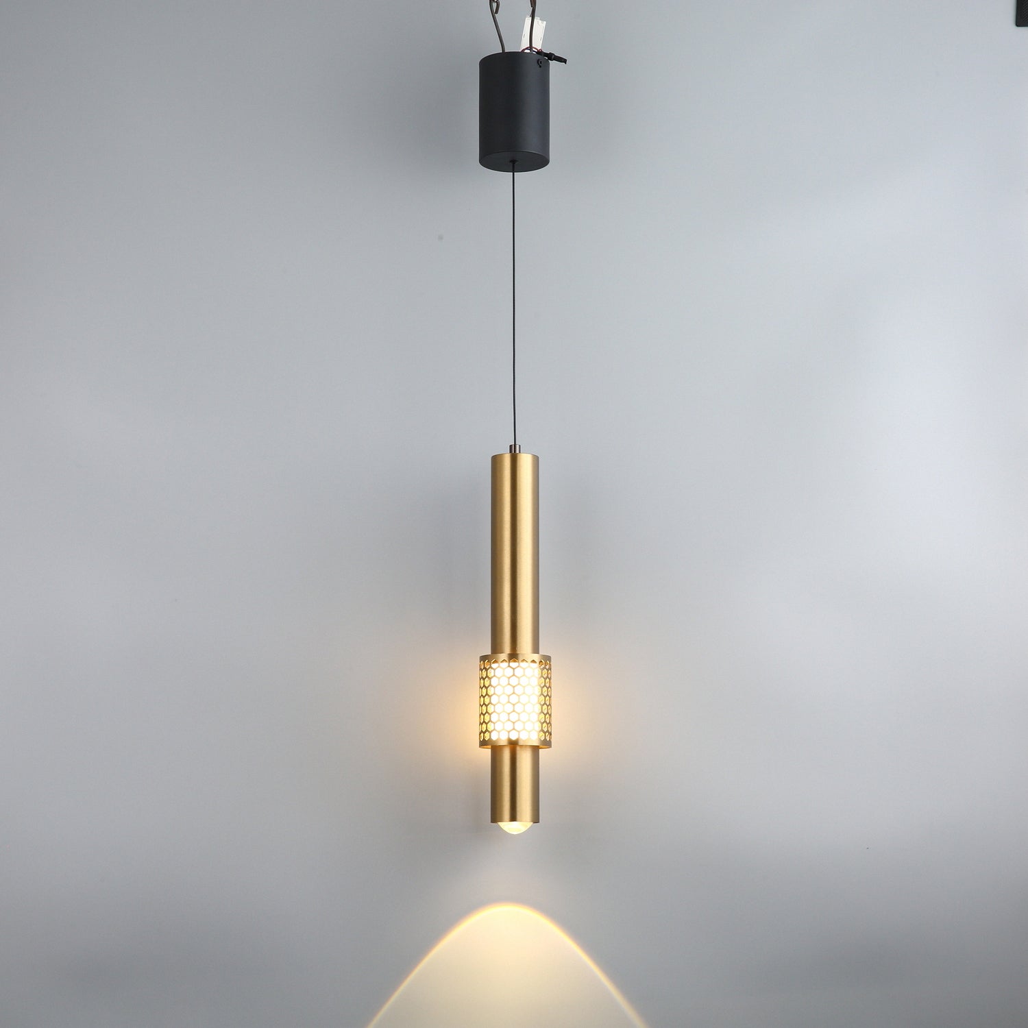 Cylindrical Hollow Mesh Pendant Light