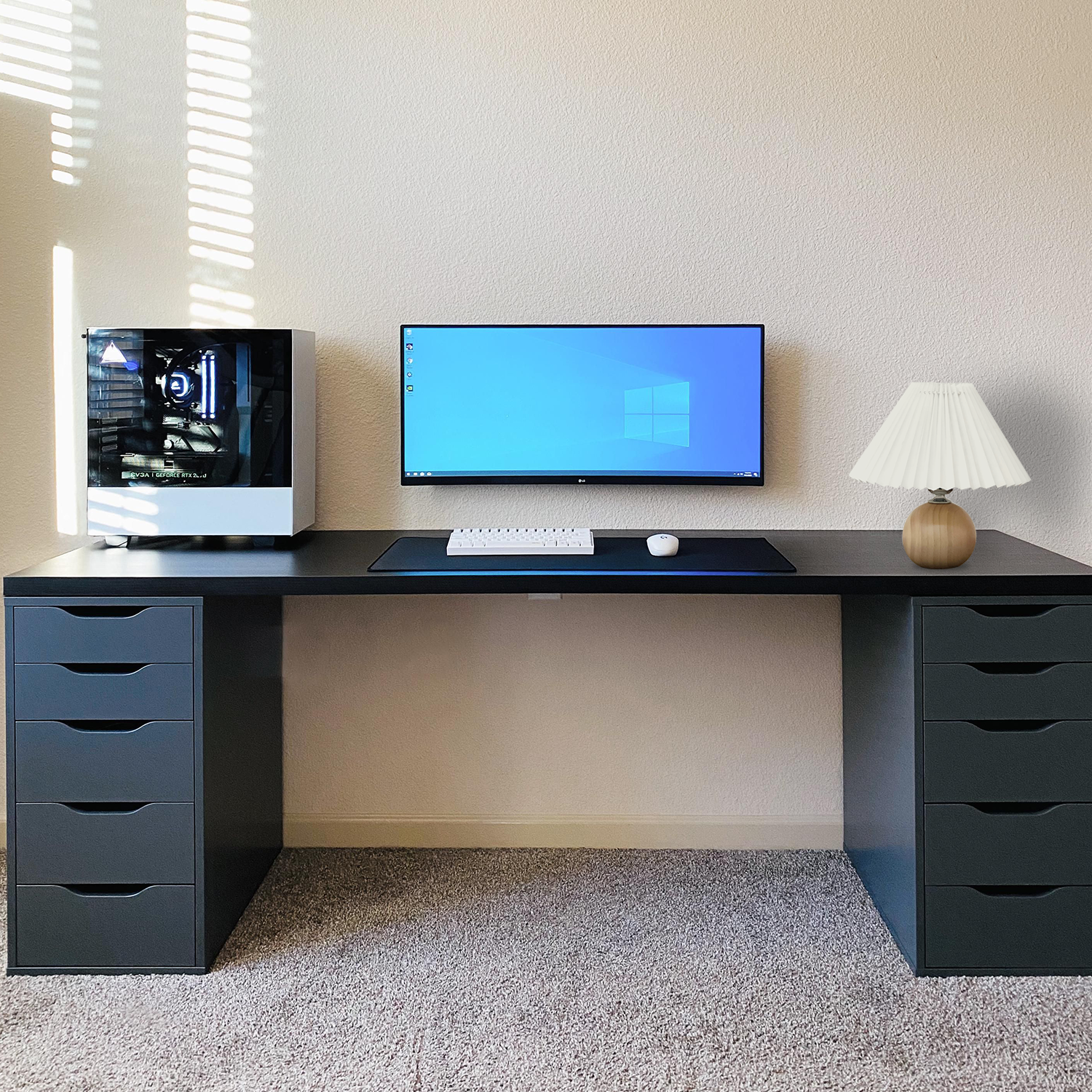 Classic Sphere Pleat Table Lamp