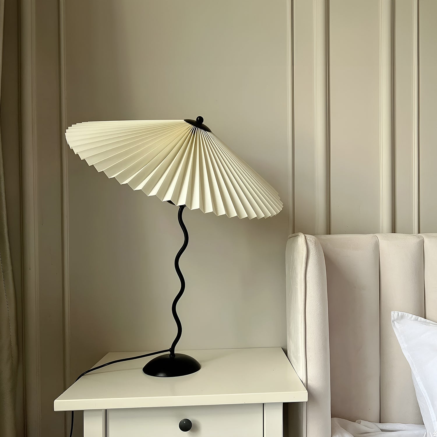 Squiggle Table Lamp