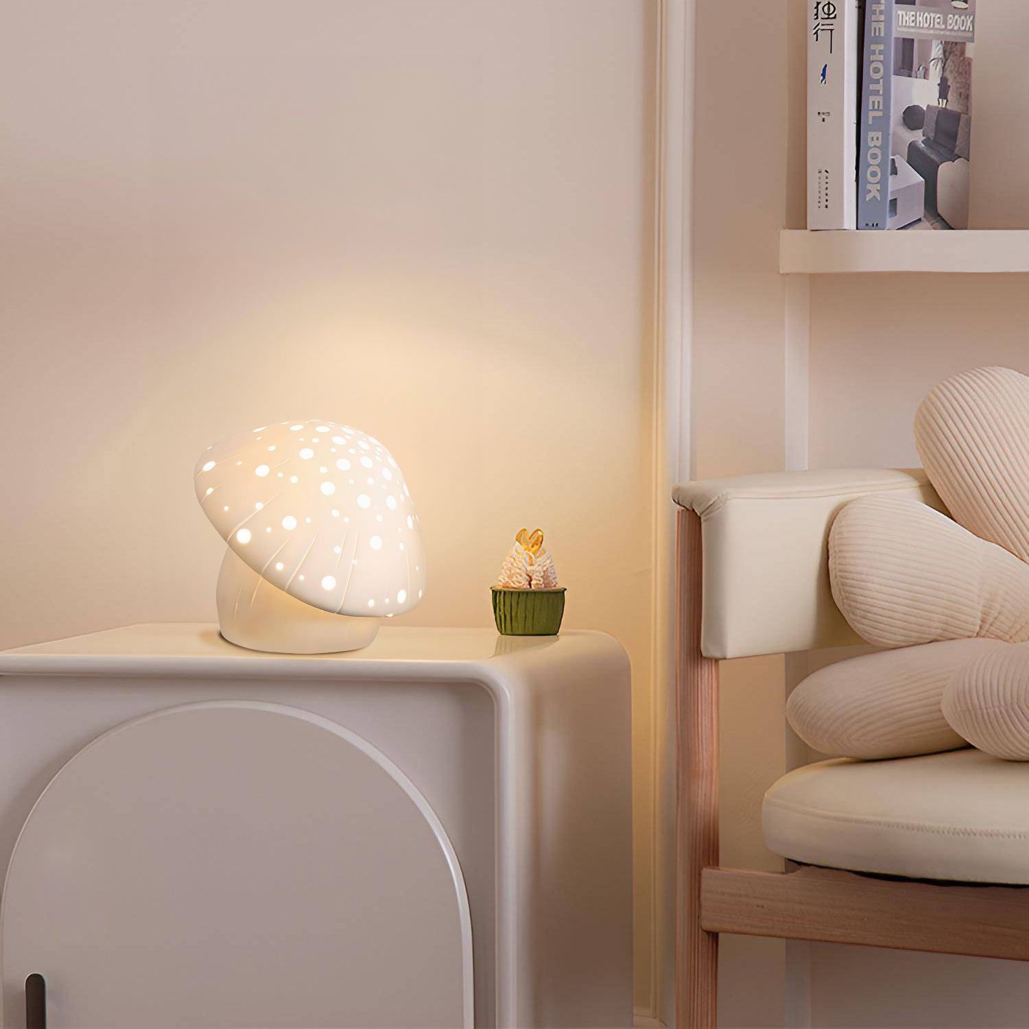 Luminous Toadstool Accent Table Lamp