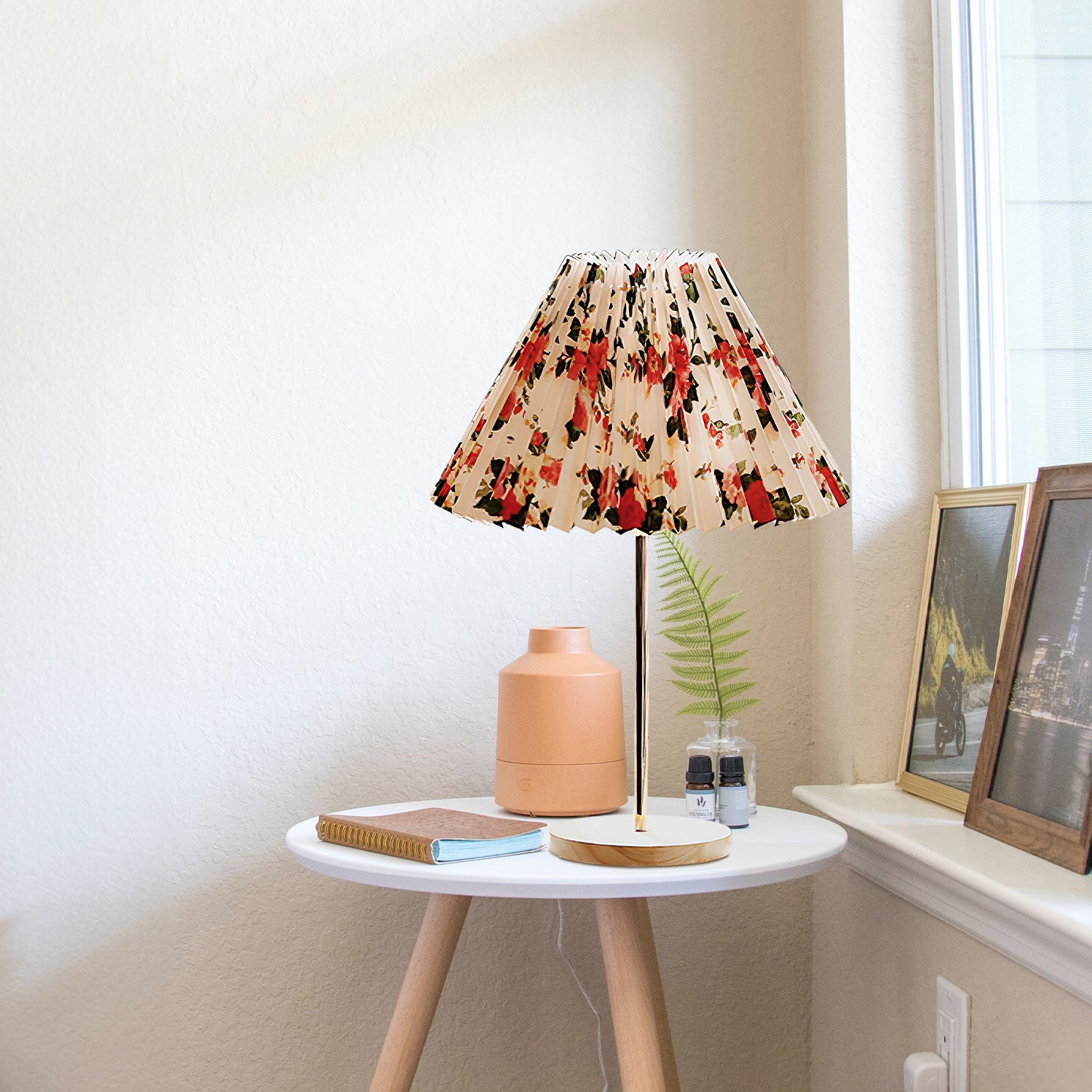 Blossom Pleat Accent Table Lamp