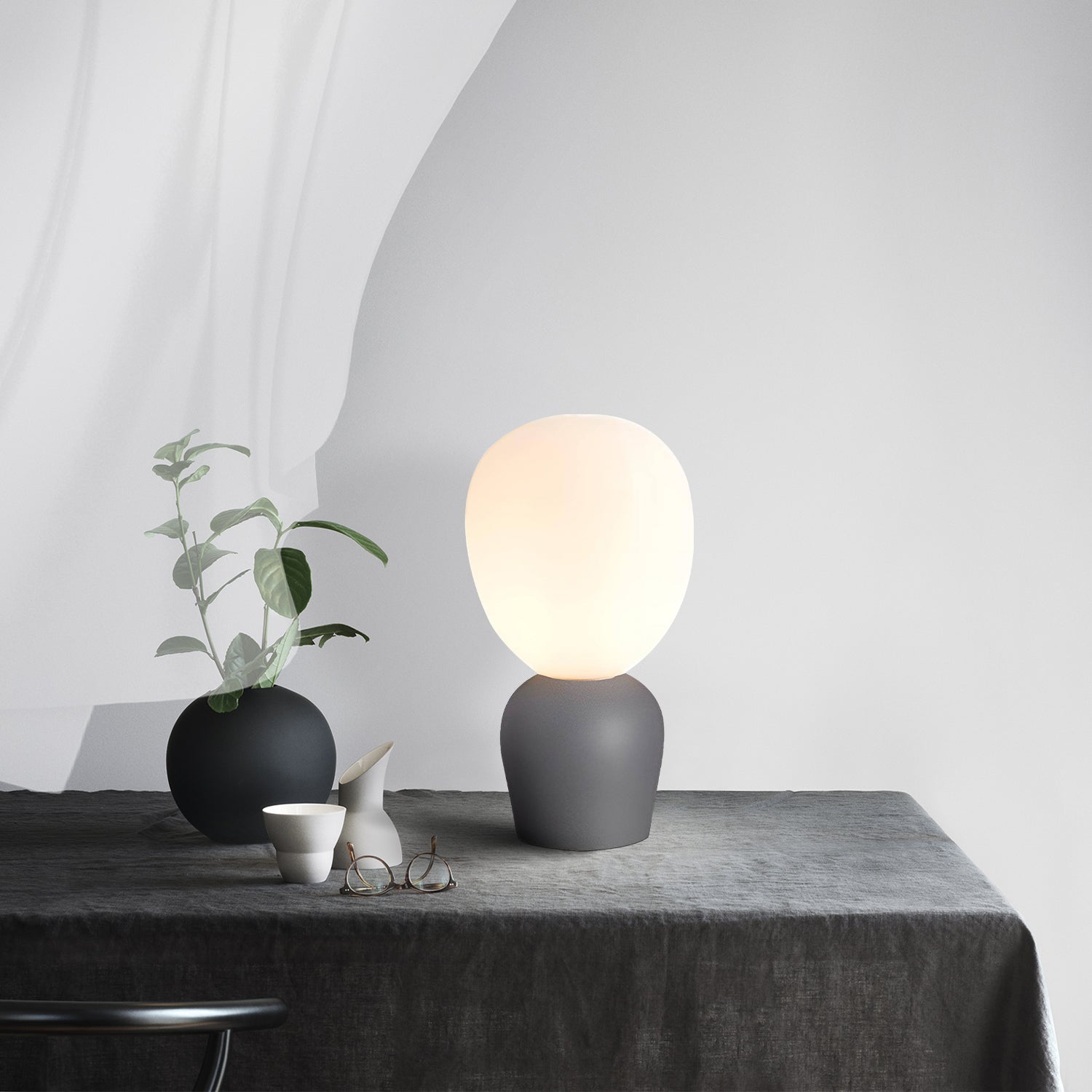 Eclipse Glow Table Lamp