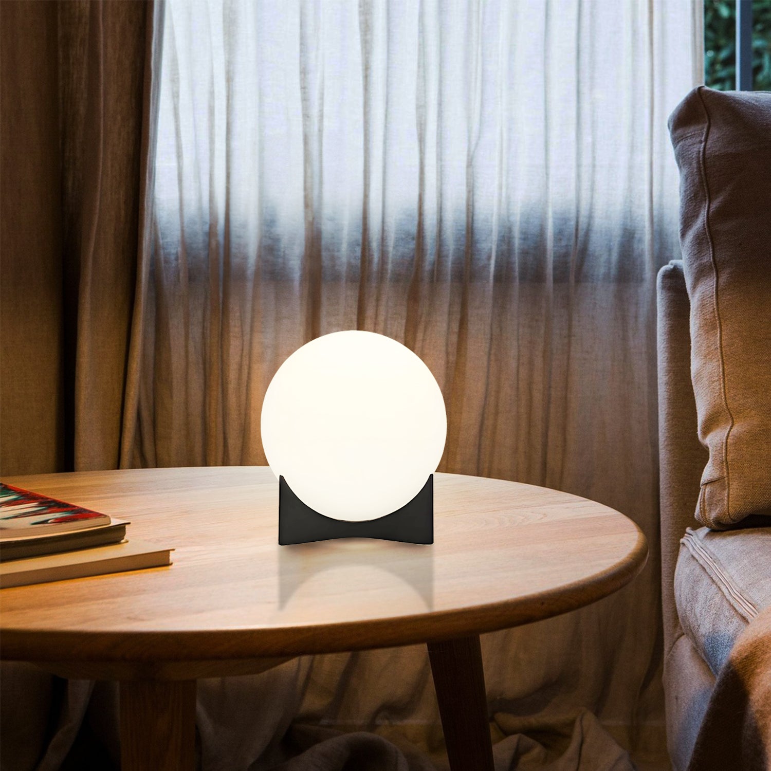 Eclipse Sphere Table Lamp