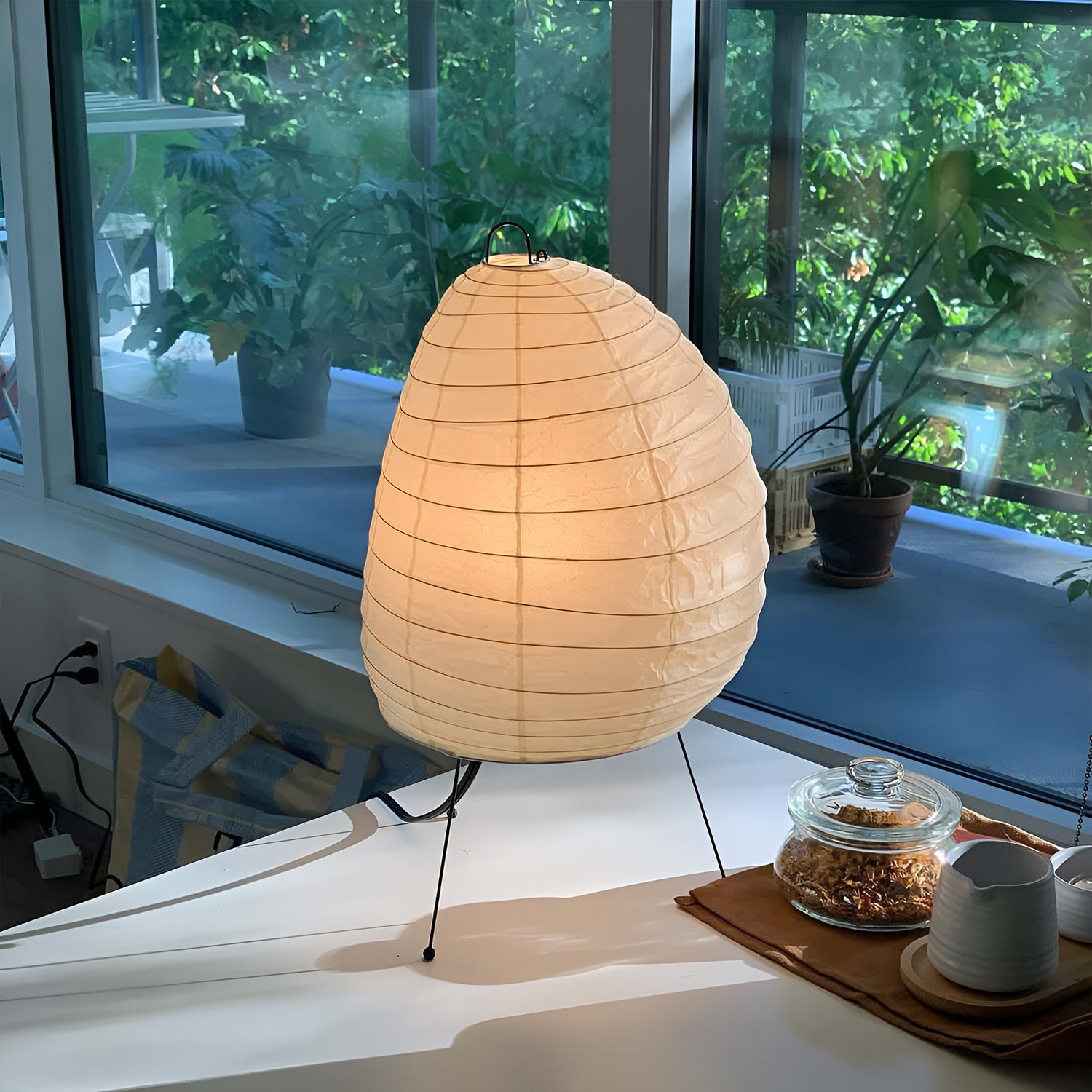 Akari 1N Table Lamp