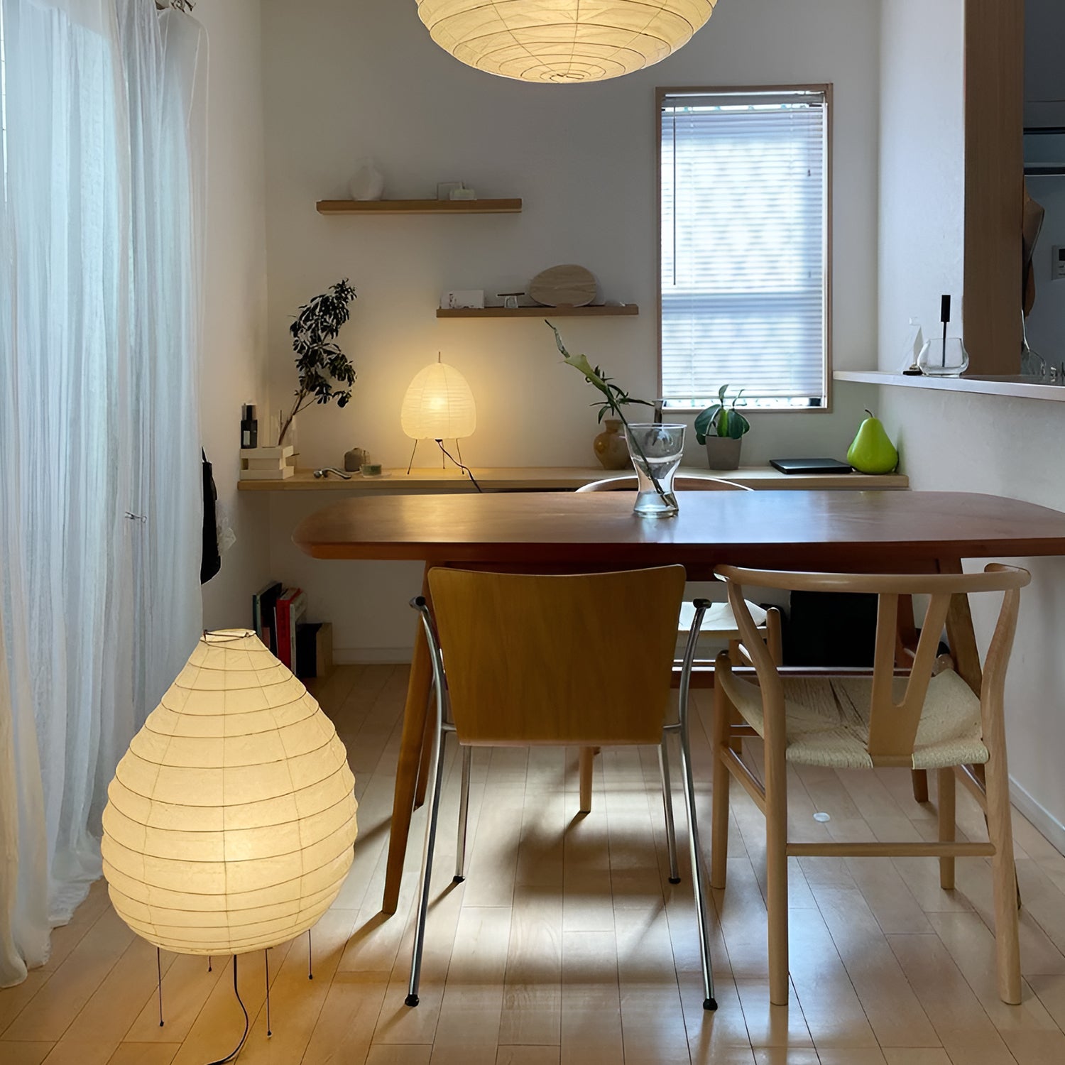 Akari 22N Table Lamp