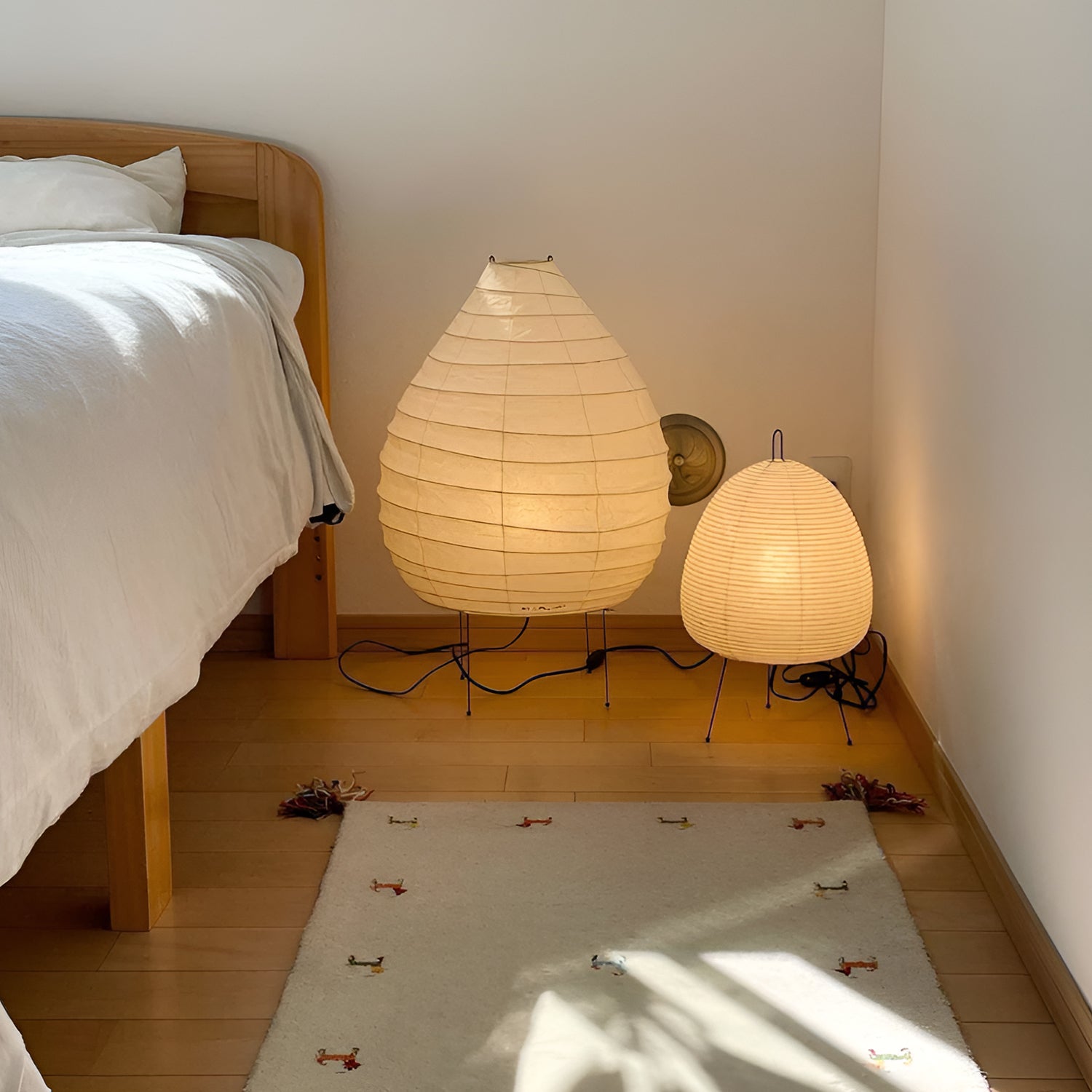 Akari 22N Table Lamp